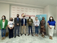 Cuatro de cada 10 mujeres en Andalucía no buscan trabajo por la dedicación al hogar y el cuidado frente a seis de cada 100 hombres