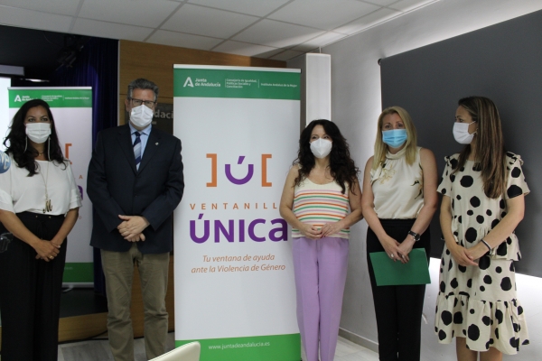 Rocío Ruiz destaca el avance contra la violencia de género en Andalucía al centralizar todos los recursos para las víctimas en la Ventanilla única