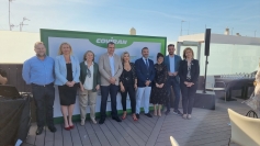 La directora del IAM participa en la presentación de la campaña de Covirán para impulsar la presencia de las mujeres en el Carnaval de Cádiz