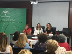 El IAM aborda la doble vulnerabilidad de las mujeres migrantes en las jornadas 'Género y Migra-acción'