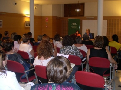 La directora del IAM destaca la importancia de las TICs para impulsar el empoderamiento y el asociacionismo juvenil