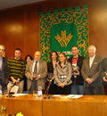 La consejera de Medio Ambiente, Cinta Castilo, junto con los ganadores del certámen.