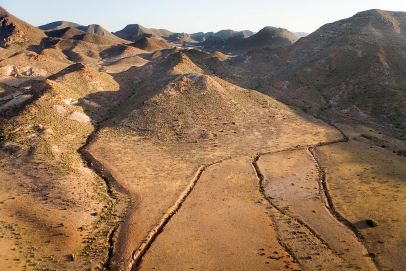 Panorámica de paisaje desértico en Cabo de Gata