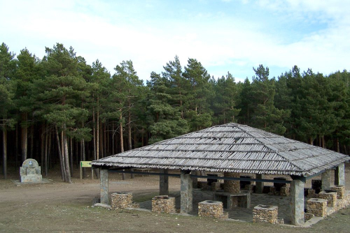 Fuente y merendero de Collado del Espino