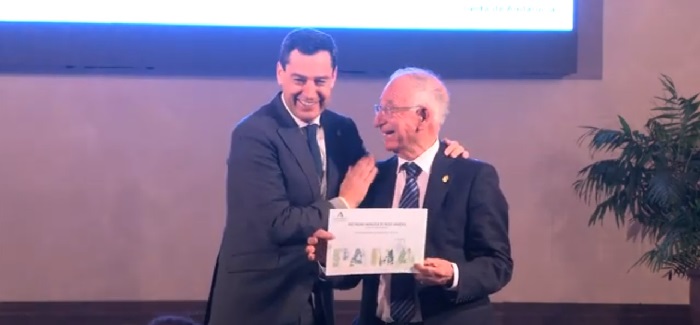 Mención honorífica para el Ayuntamiento de Roquetas de Mar.