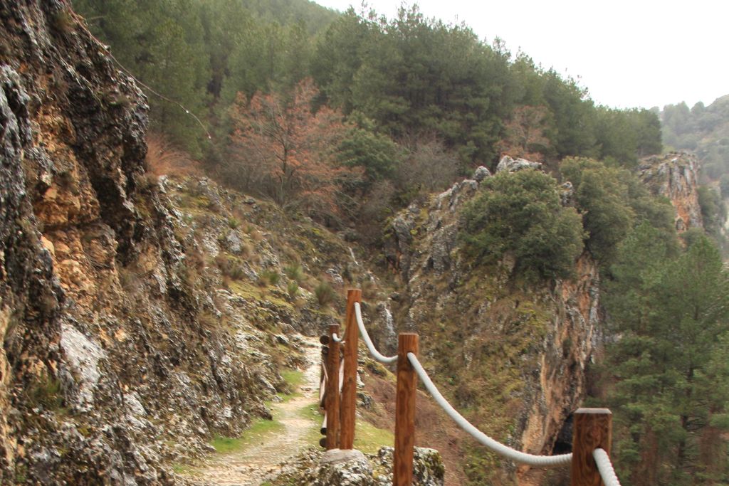 CUEVA DEL AGUA DEL RÍO SEGURA