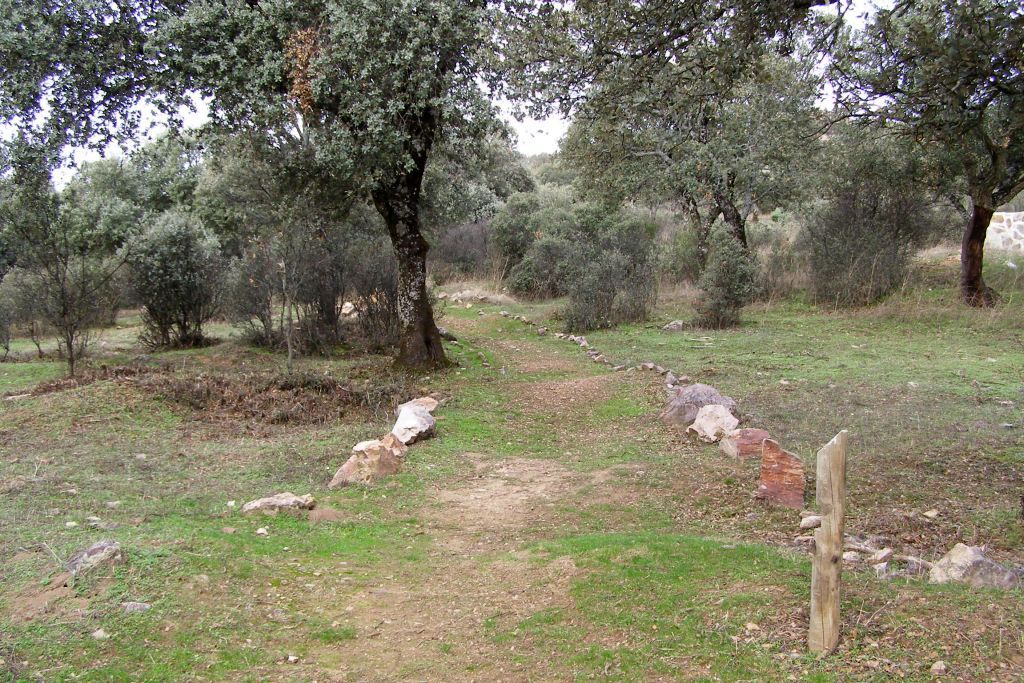 LA CUEVA DE LOS MUÑECOS