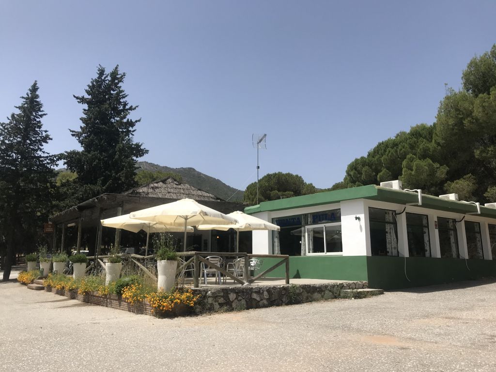 Primer plano del bar próximo al área recreativa