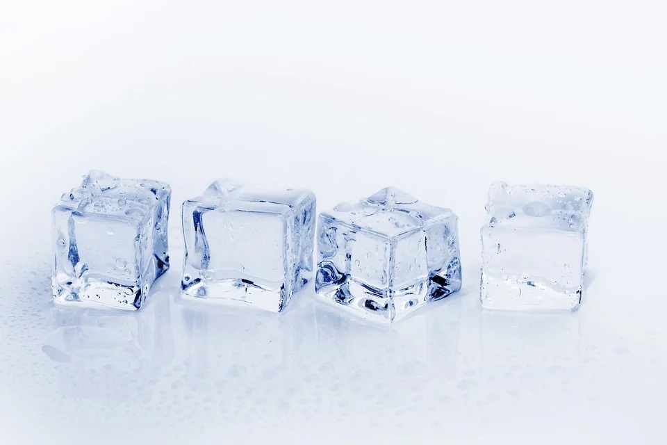 Experimento nº 1: Cuando el hielo se derrite, ¿aumenta el nivel del agua?