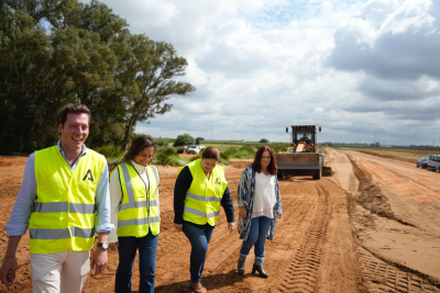 Catalina García ha visitado las obras de la Cañada Real del Pajarero