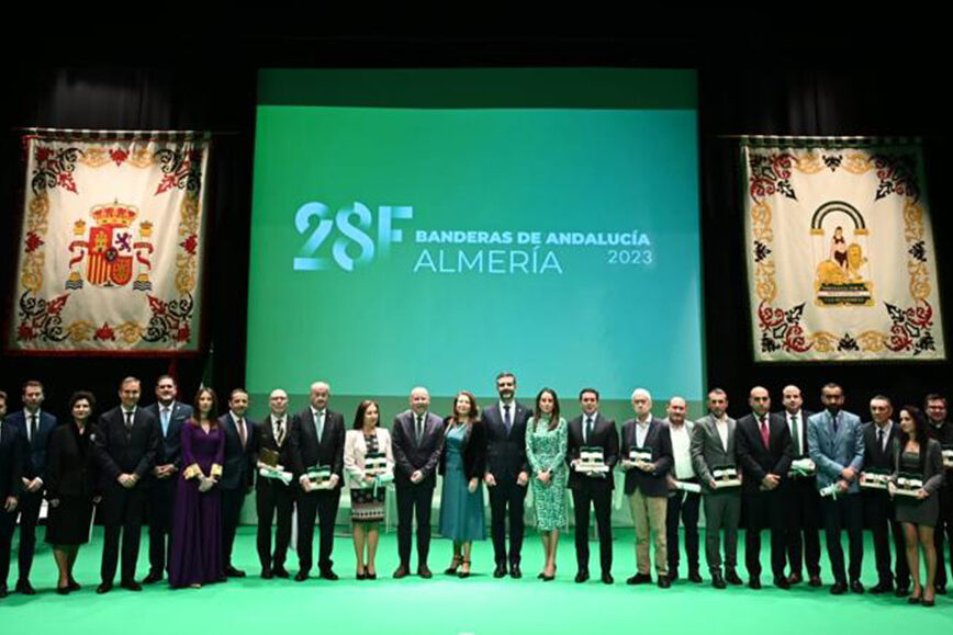 Foto de familia de la entrega de las Banderas de Andalucía en la provincia de Almería.