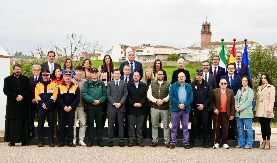 Moreno ha anunciado la concesión de la Medalla de Andalucía al pueblo de Adamuz.