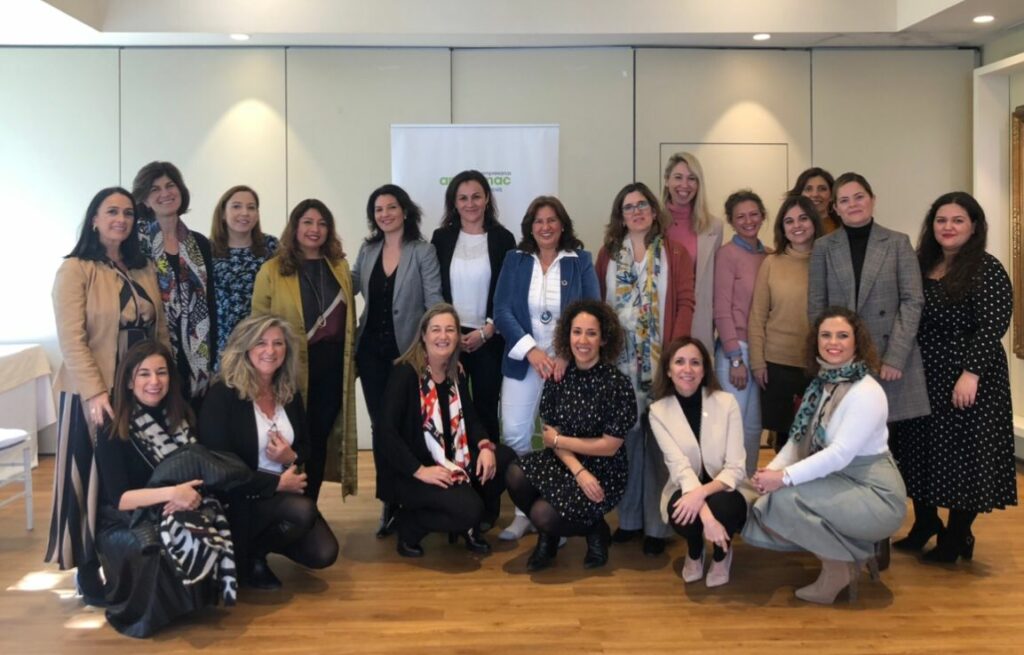 Integrantes de la Asociación Andaluza de Mujeres Empresarias del Sector del Medio Ambiente.