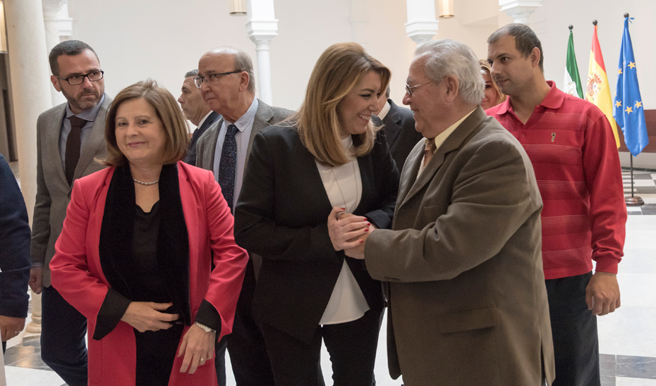 La presidenta andaluza recibió a la nueva Junta Rectora de la Federación de Organizaciones Andaluzas de Mayores (FOAM).