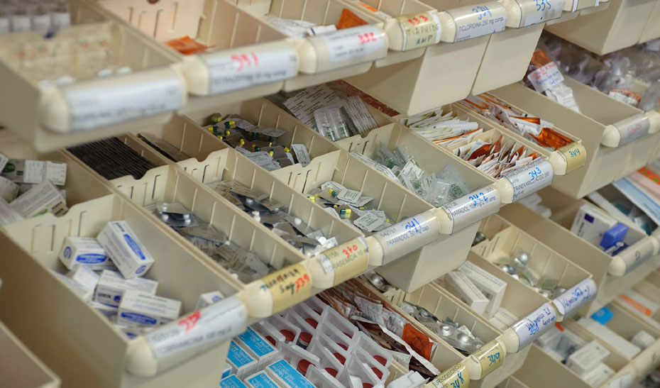 
			      Dispensación de medicamentos en una farmacia hospitalaria.			    
			  