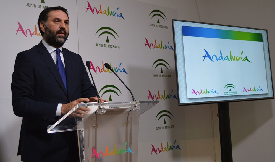 Fernández durante la presentación del I Encuentro de Comercialización Andalucía-Latinoamérica.