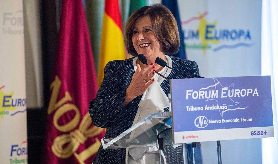 La consejera de Igualdad y Políticas Sociales, María José Sánchez Rubio, durante una conferencia en el Forum Nueva Europa.