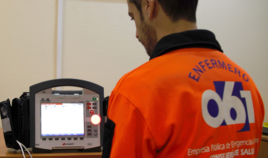 Enfermero del Centro de Emergencias Sanitarias en una imagen de archivo