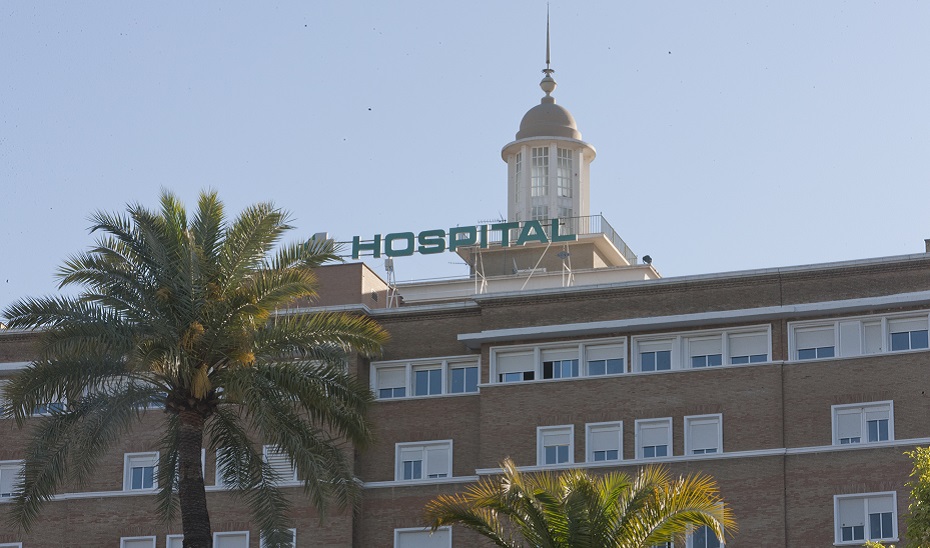 Hospital Virgen del Rocío donde ha sido evacuado el herido.