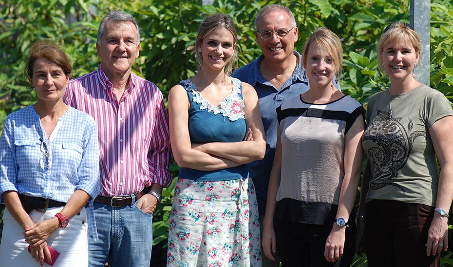 Investigadores que han participado en el estudio del Ifapa en Málaga con vistas a mejorar la producción andaluza de aguacate.