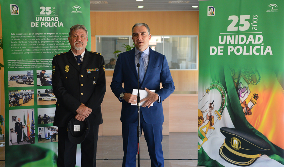 El consejero de la Presidencia, Administración Pública e Interior, Elías Bendodo, durante la visita a las instalaciones de la Unidad del Cuerpo Nacional de Policía adscrita a la Comunidad Autónoma de Andalucía en Sevilla.