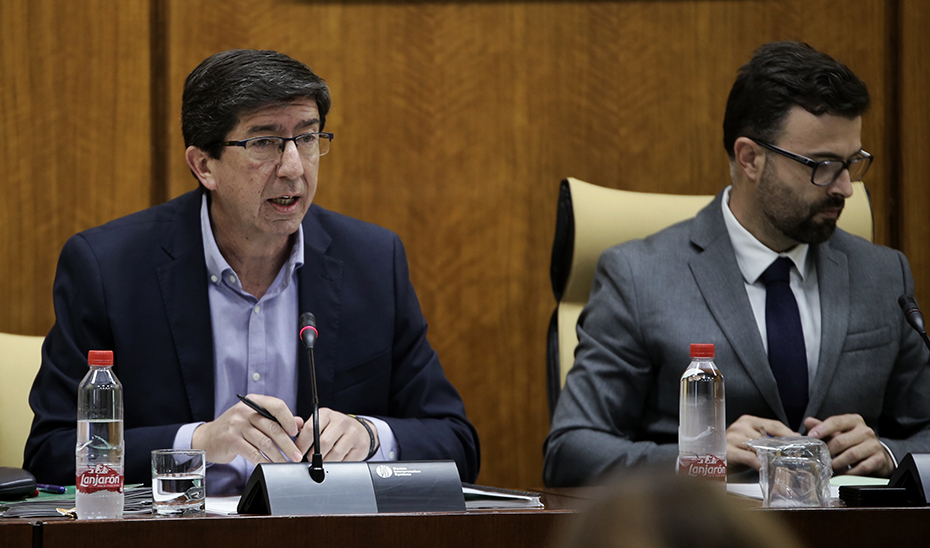 El vicepresidente, Juan Marín, interviene en la comisión parlamentaria de Turismo, Regeneración, Justicia y Administración Local.