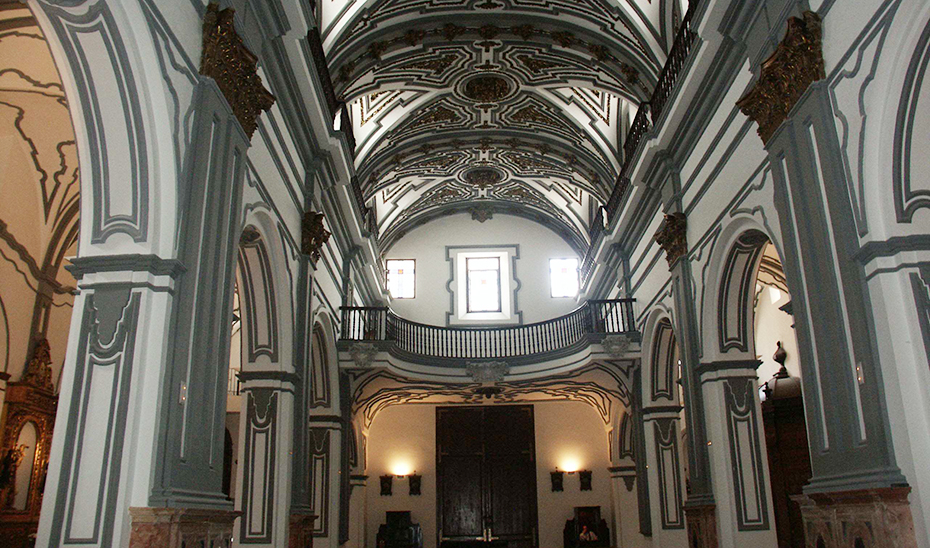 Interior de la iglesia de San Juan Bautista de Málaga.