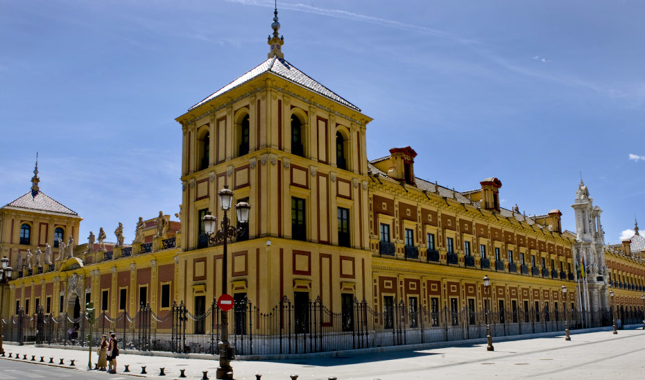 Fachada del Palacio de San Telmo.