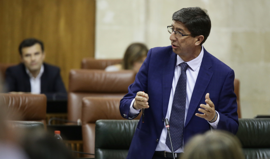 El vicepresidente y consejero Juan Marín, en el pleno del Parlamento de Andalucía.