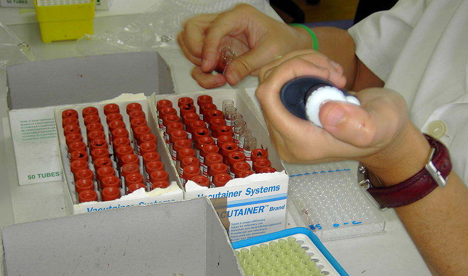 Los laboratorios tanto del Ifapa como de Agapa ofrecidos por la Consejería de Agricultura suman efectivos contra el coronavirus.