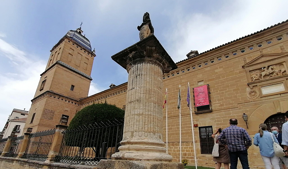 Fachada del Hospital de Santiago de Úbeda, actual Palacio de Exposiciones y Congresos de la ciudad.