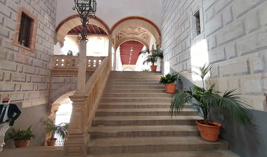 Escalera del Hospital de Santiago de Úbeda, actual Palacio de Exposiciones y Congresos de la ciudad.