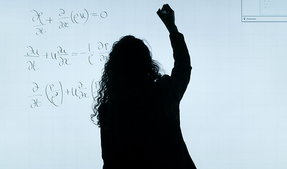 El porcentaje de mujeres que forma parte del profesorado de las universidades públicas andaluzas es de un 40,80% del total.