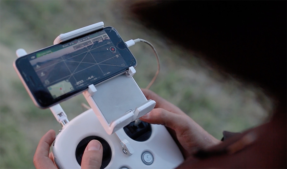 Control de un dron que toma imágenes para la elaboración de mapas.