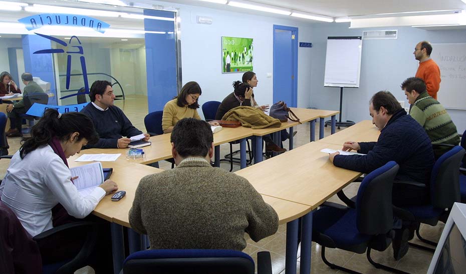
			      Participantes en el programa Andalucía Orienta en una imagen de archivo.			    
			  
