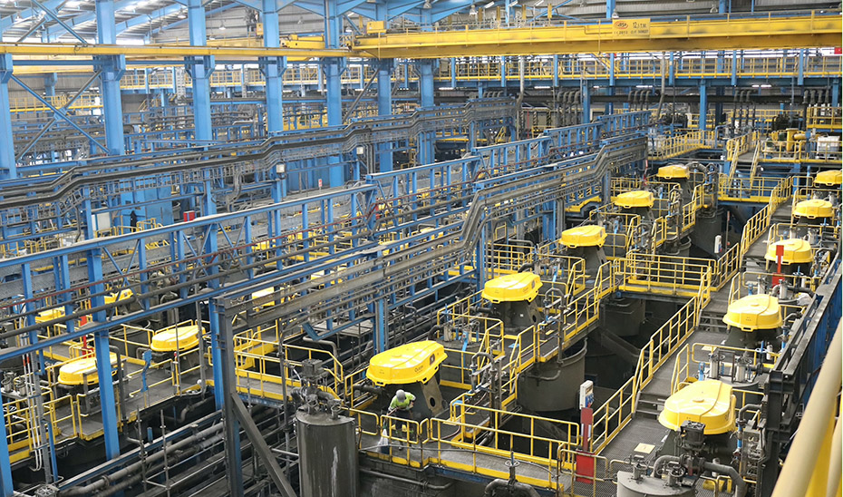 Interior de la planta de tratamiento de mineral de la compañía Minas de Aguas Teñidas (Matsa).