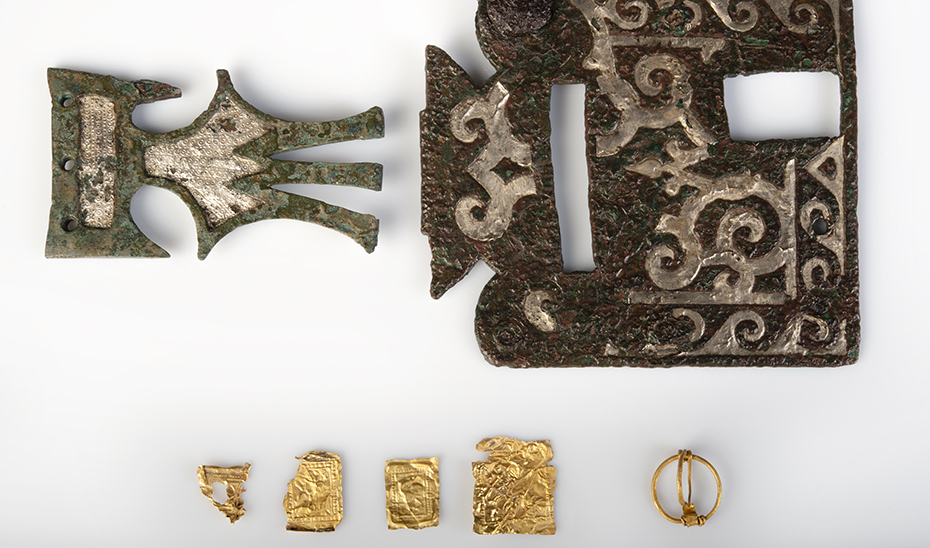 Objetos de prestigio de los siglos V-III a.C procedentes de yacimientos de Jaén y Sevilla.