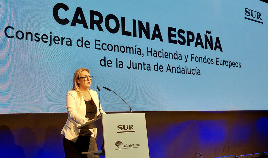 La consejera de Economía, Carolina España, durante su intervención en el coloquio organizado por Diario Sur.