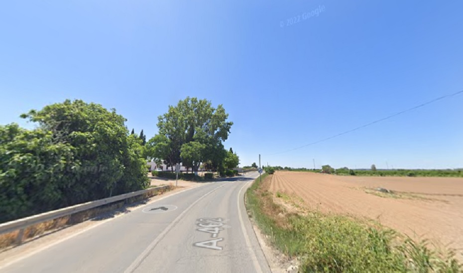 Carretera A-462 a su paso por Brenes.