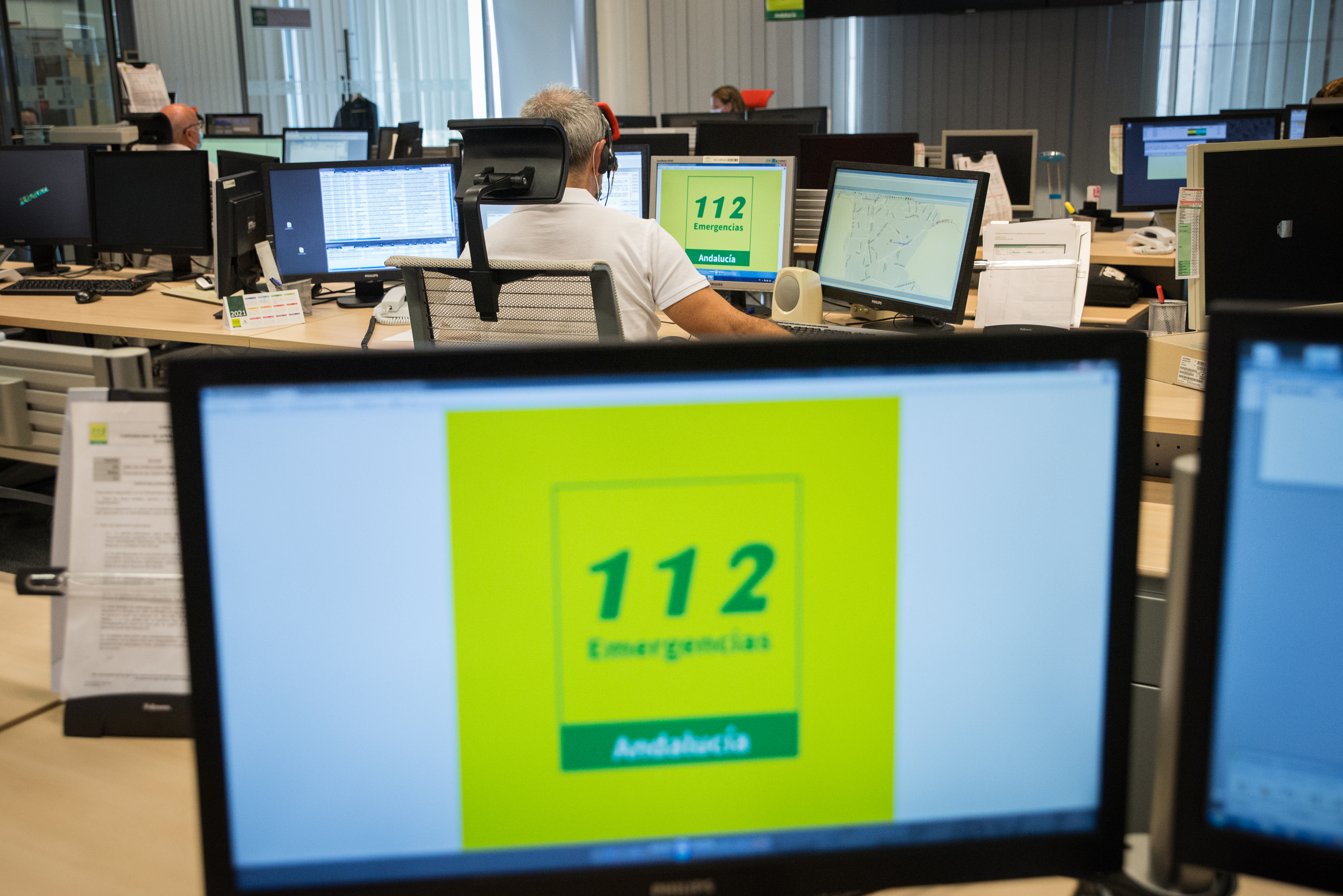 Una de las salas provinciales de Emergencias 112 Andalucía.