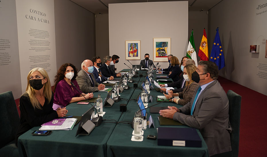El Consejo de Gobierno, reunido en la sede del Museo Picasso Málaga.