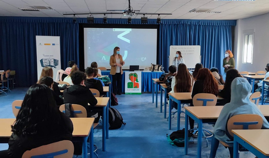 Uno de los talleres puestos en marcha a través del programa Forma Joven del Instituto Andaluz de la Juventud (IAJ).