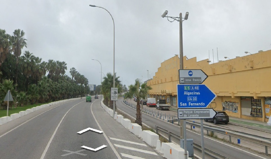 Imagen del artículo Cinco personas resultan heridas en un accidente de tráfico en Cádiz capital