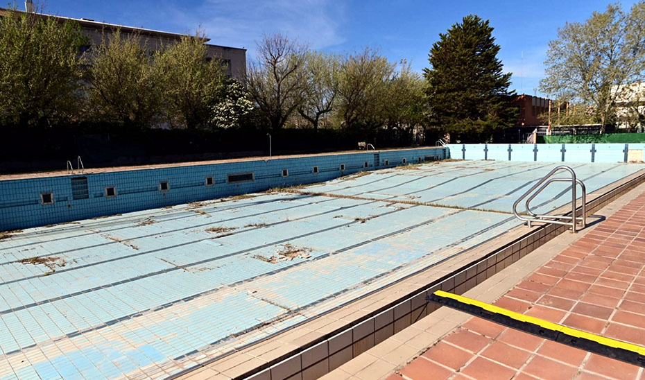 Imagen del artículo La Junta licita la reforma integral de la piscina del campus de Fuentenueva por 4,6 millones de euros