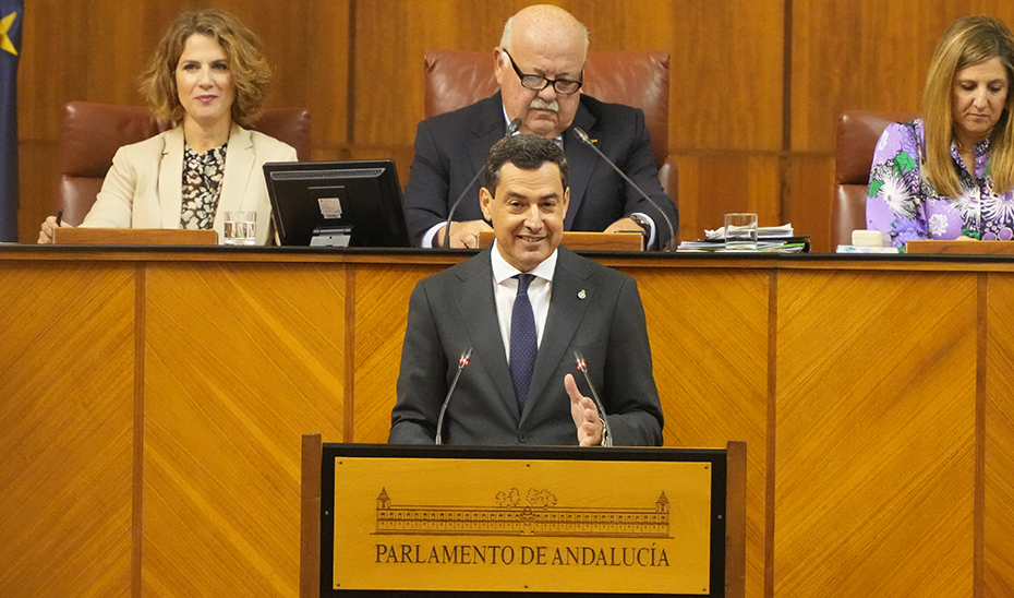 Moreno defiende la vía andaluza del diálogo y pide apostar por la igualdad y solidaridad entre españoles