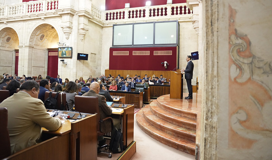 Imagen del artículo La Junta limitará el uso de dispositivos móviles en las aulas y prohibirá la venta de bebidas energéticas y vapeadores a menores