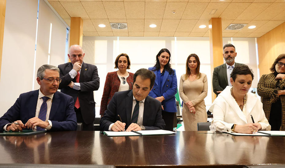 Imagen del artículo Justicia sella un pacto con la Diputación de Málaga y el Ayuntamiento para la nueva sede judicial de Torremolinos