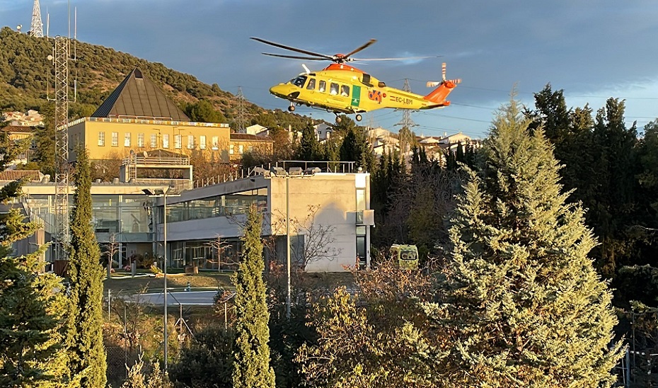Imagen del artículo Evacuada en helicóptero al hospital una senderista herida tras sufrir una caída en Alcalá de los Gazules