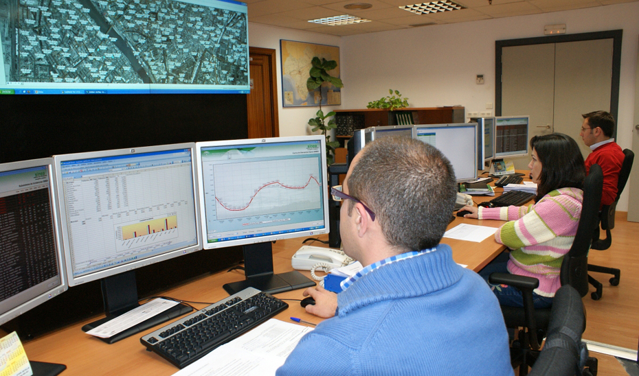 Trabajadores del Centro de Evaluación y Seguimiento Energético de Andalucía (CESEA).