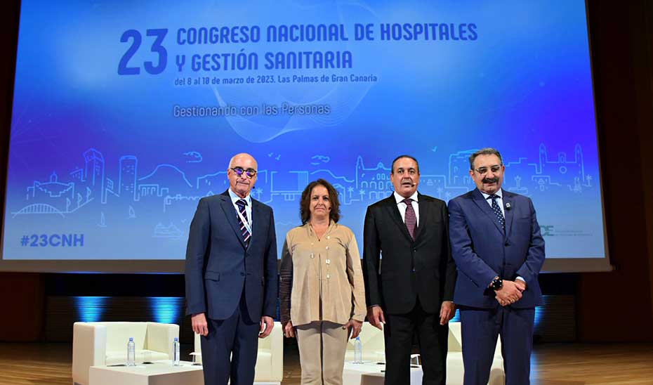 Momentos antes de la celebración de la Mesa de Consejeros del 23º Congreso Nacional de Hospitales y Gestión Sanitaria.